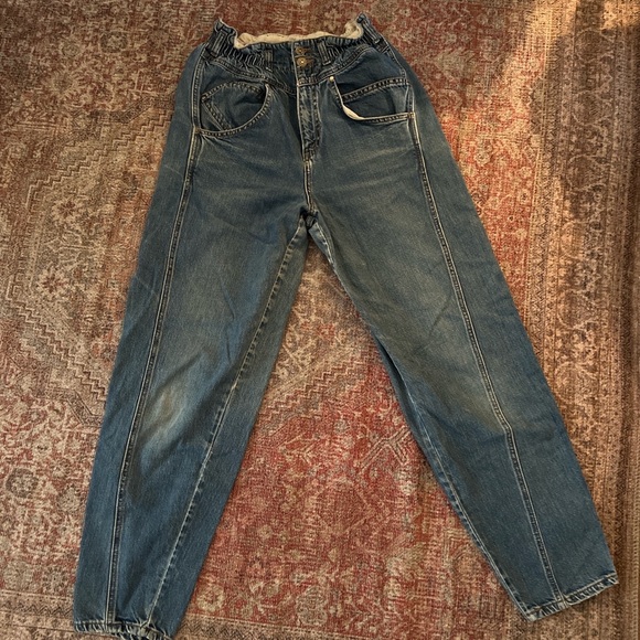 90s Vintage Levi’s paper bag waist tapered jeans - Picture 2 of 5